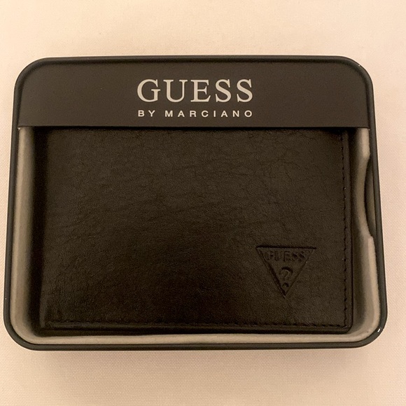 Guess Wallet - NWOT - Picture 1 of 9
